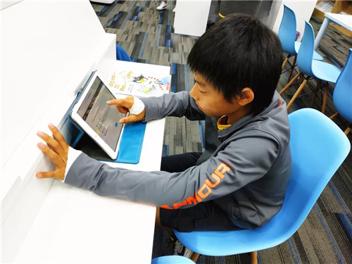 兩個(gè)月 讀完15本書 英語等級(jí)從2.1升至4.0 —學(xué)員Daniel學(xué)習(xí)歷程回顧 兩個(gè)月 讀完15本書 英語等級(jí)從2.1升至4.0 —學(xué)員Daniel學(xué)習(xí)歷程回顧