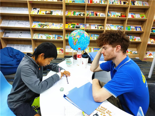 兩個(gè)月 讀完15本書 英語等級(jí)從2.1升至4.0 —學(xué)員Daniel學(xué)習(xí)歷程回顧 兩個(gè)月 讀完15本書 英語等級(jí)從2.1升至4.0 —學(xué)員Daniel學(xué)習(xí)歷程回顧