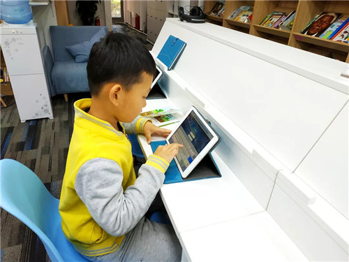 1個(gè)月閱讀21本書 累計(jì)1917個(gè)單詞——學(xué)員Jay的逆襲之路