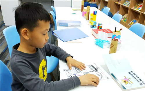 1個(gè)月閱讀21本書 累計(jì)1917個(gè)單詞——學(xué)員Jay的逆襲之路